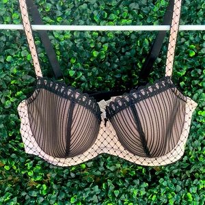 Black and white sexy lacey bra